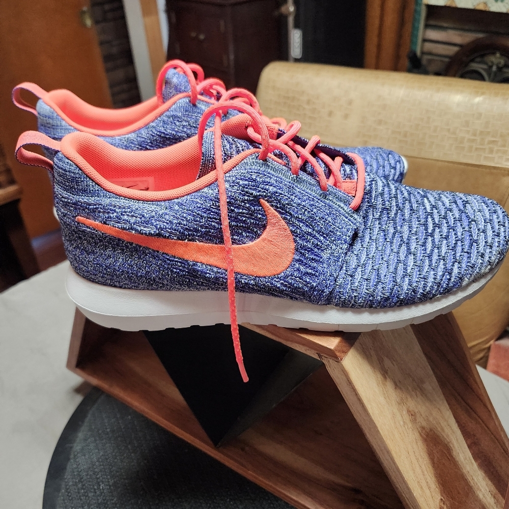 Nike Flyknit Rosherun Persian Violet / Hot Lava Mens Size 10.5 - Picture 3 of 15